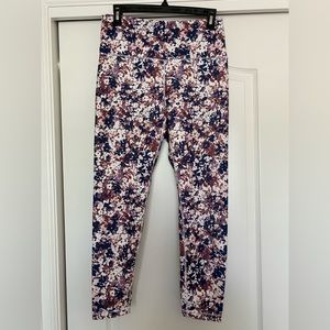 Women’s athletic leggings